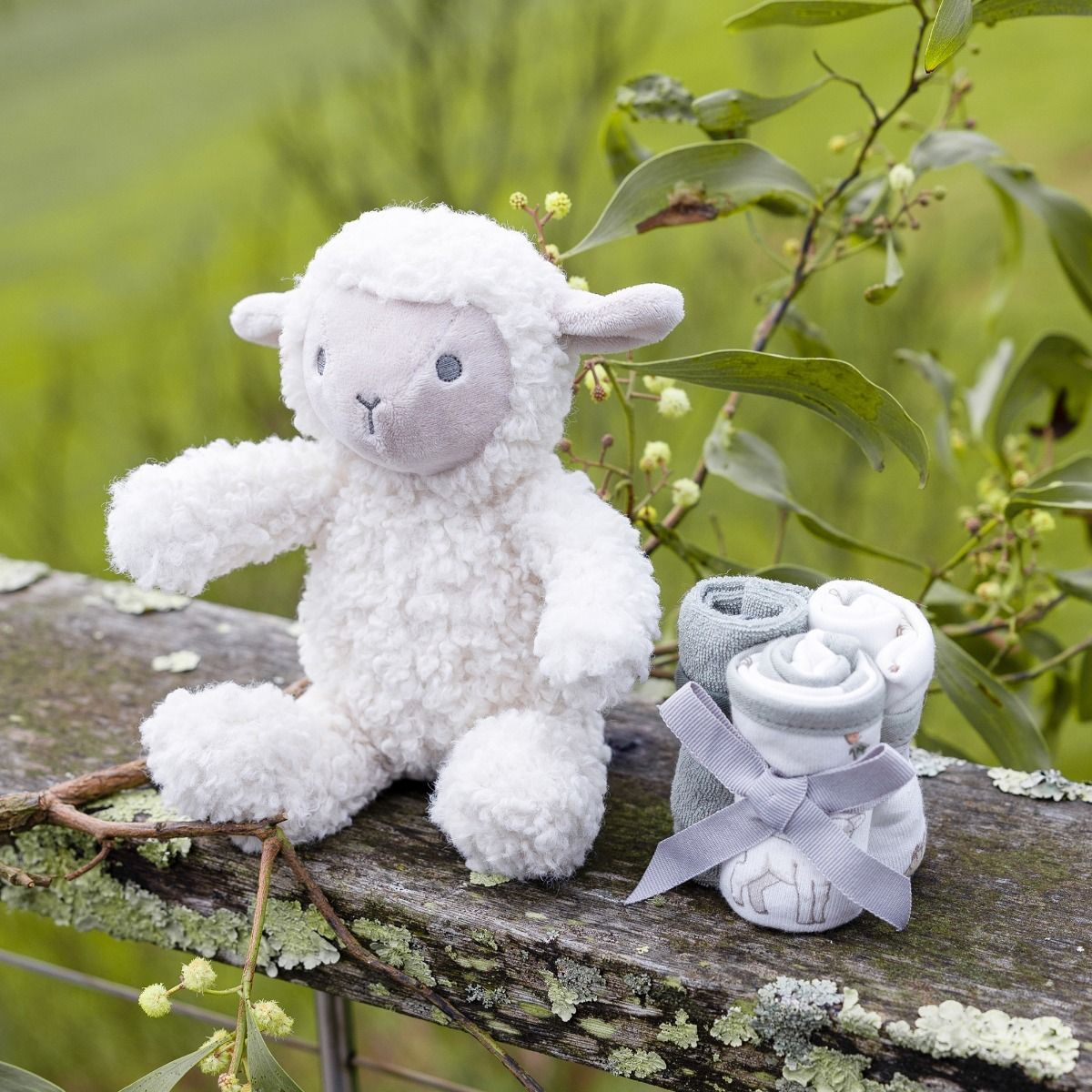 Lamb Plushie & Wash Cloth Set