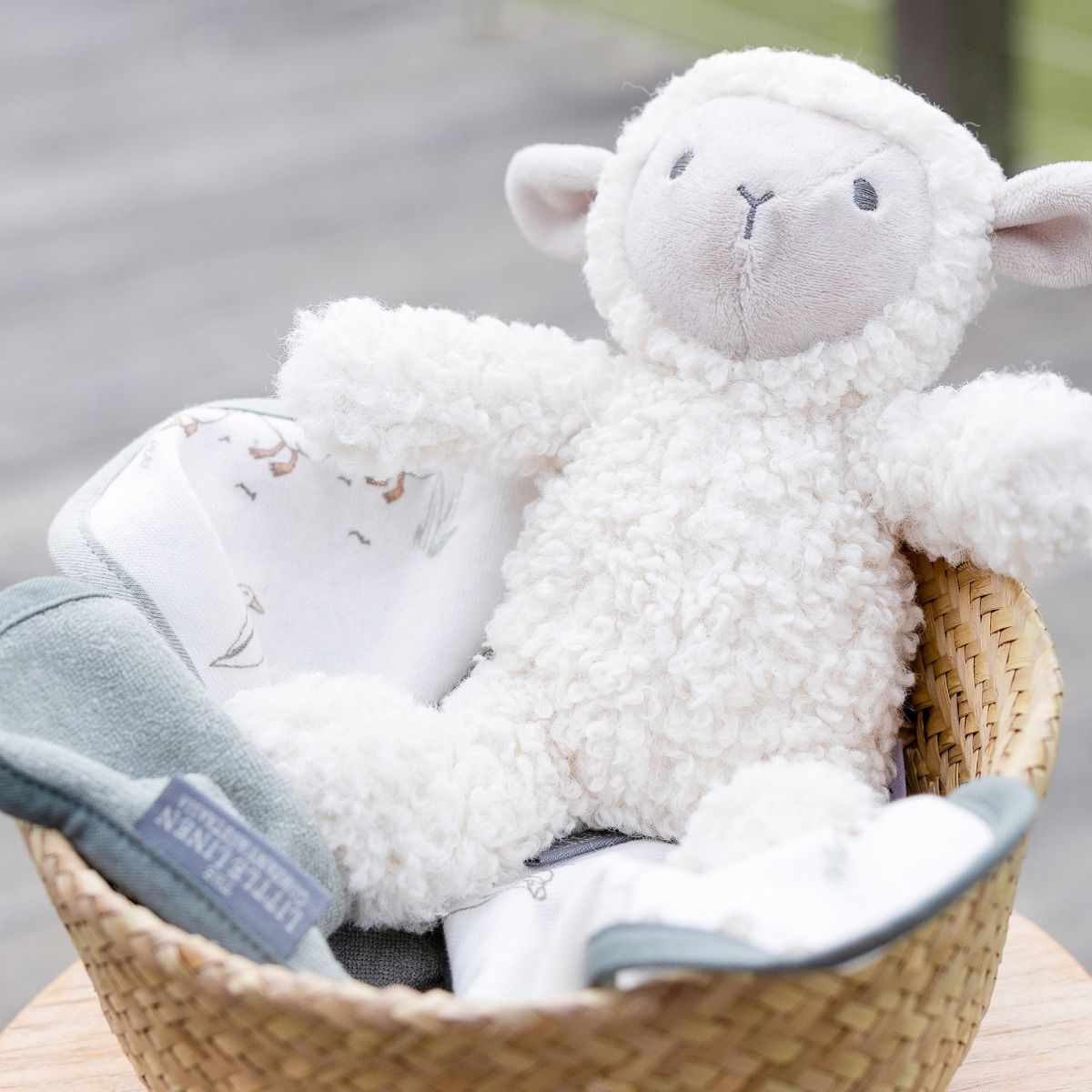 Lamb Plushie & Wash Cloth Set